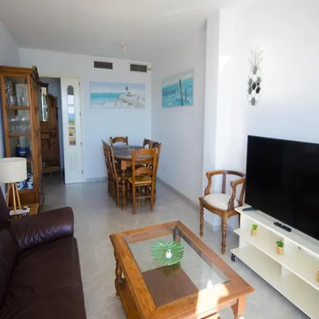 Vistamar Apartment-beachfront Apartment
