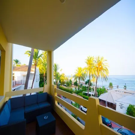 Apartment Vistamar Apartment-beachfront *