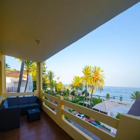 Vistamar Apartment-beachfront