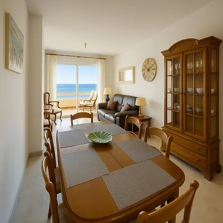 Vistamar Apartment-beachfront *