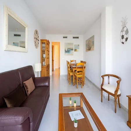 Vistamar Apartment-beachfront Apartment