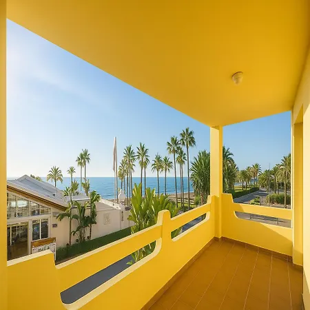 Apartment Vistamar Apartment-beachfront *