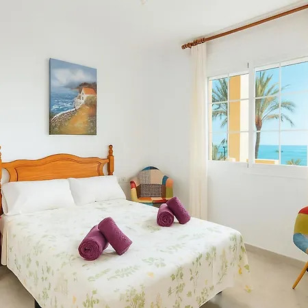 Vistamar Apartment-beachfront Apartment