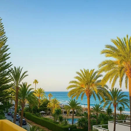 Vistamar Apartment-beachfront Apartment